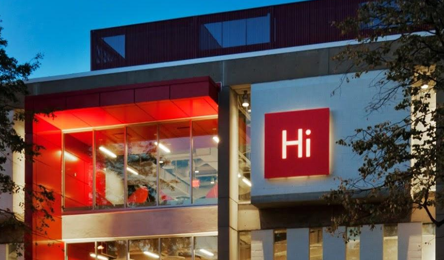 Outside of Harvard Innovation Lab