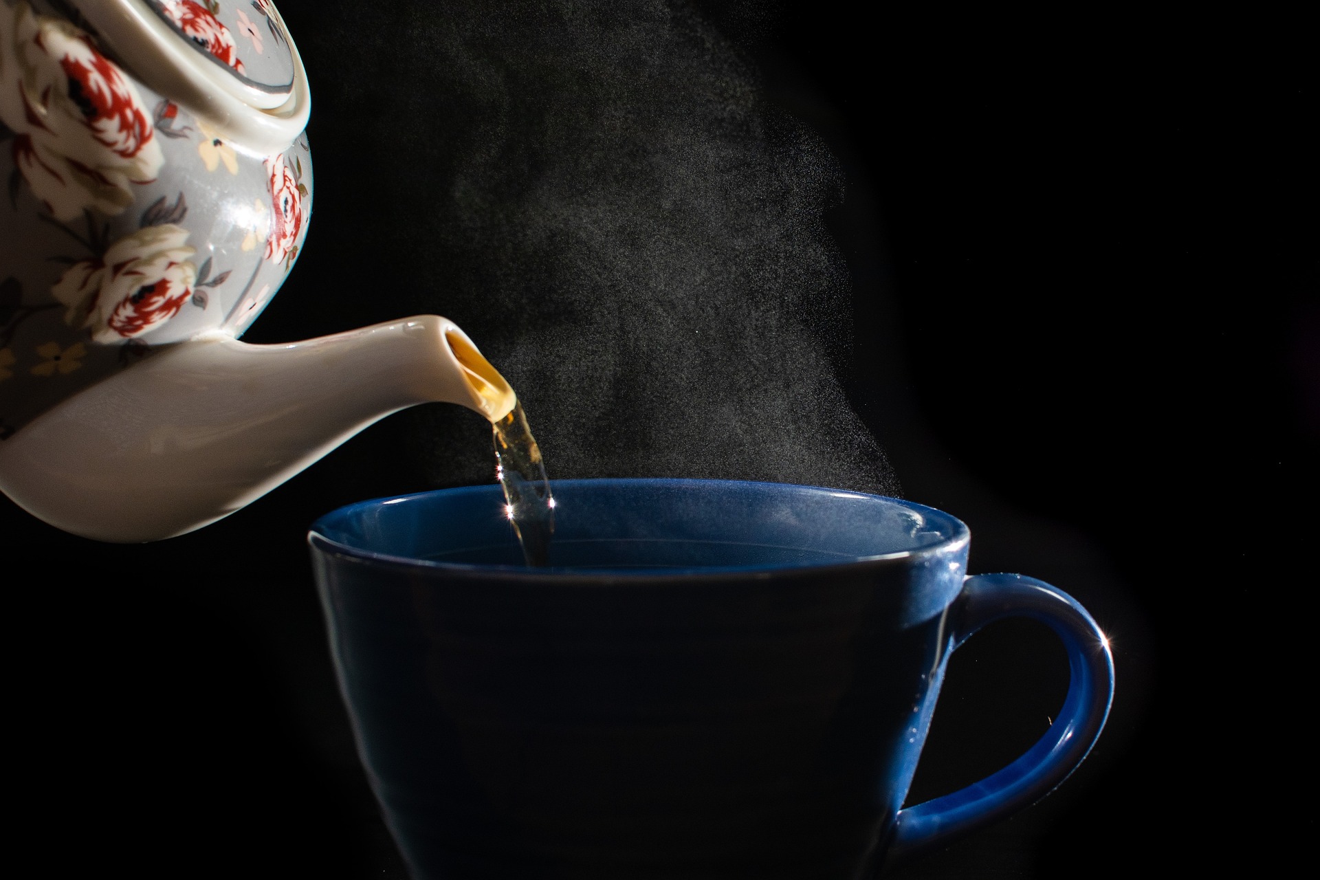 teapot and tea cup